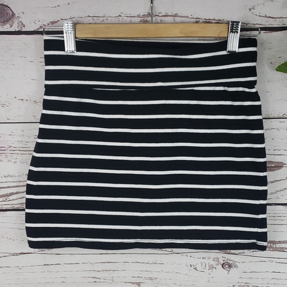 Selena Gomez Dresses & Skirts - SELENA GOMEZ Striped Mini Skirt Size L